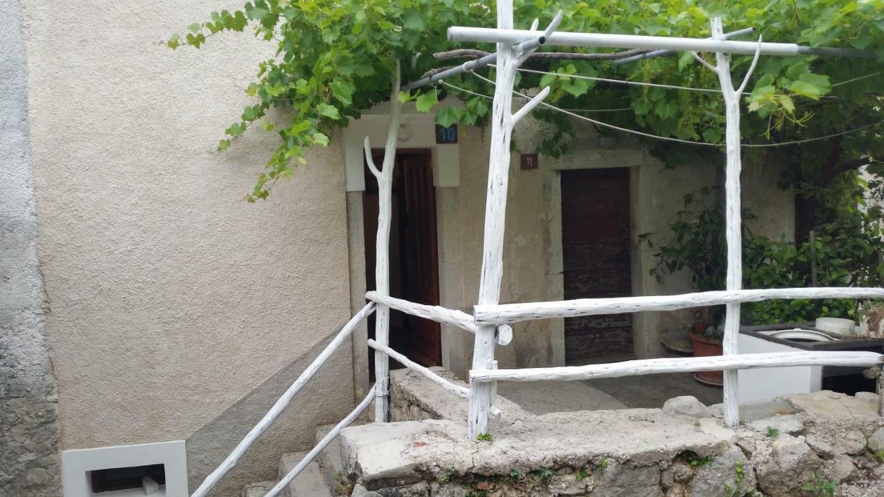 Cesaric Apartment Cres Exterior photo