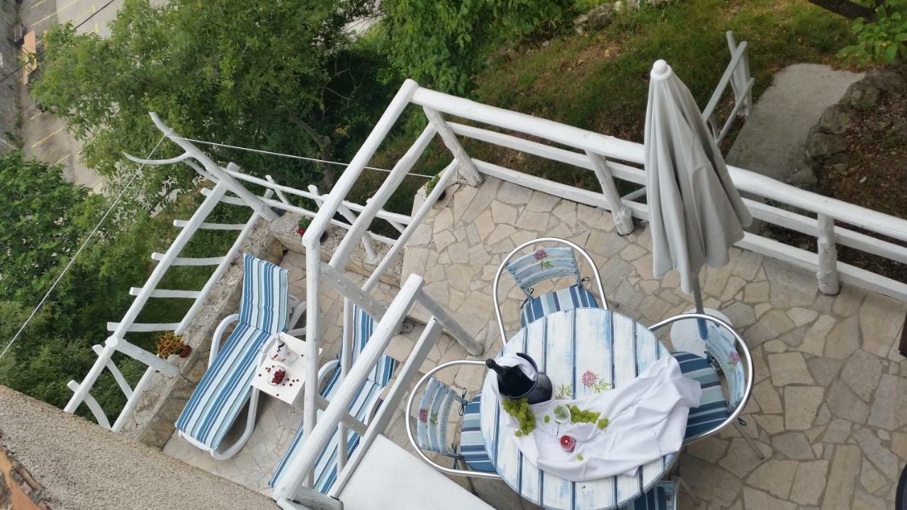 Cesaric Apartment Cres Exterior photo