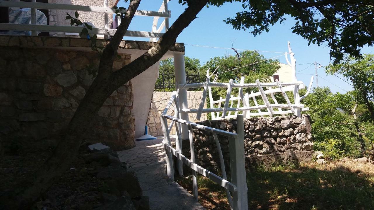 Cesaric Apartment Cres Exterior photo