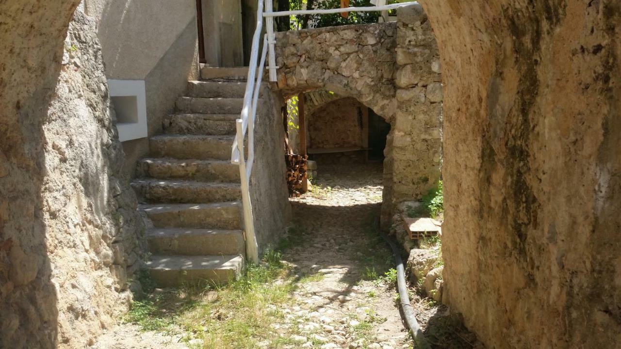 Cesaric Apartment Cres Exterior photo